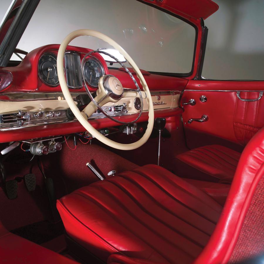  Mercedes-Benz 300 SL Roadster 1958 года  (фото 5 из 11)